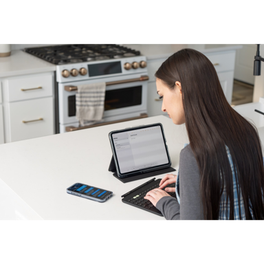 ZAGG Tipkovnica za tablet Pro Keys 2, švicarska, Bluetooth, za Apple iPad Pro 13" (M4), crna